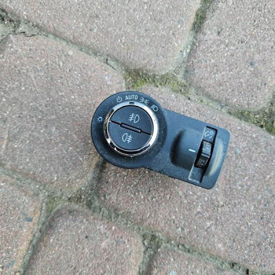 Przełącznik włącznik świateł halogeny Opel Mokka MOKKA X 95297425