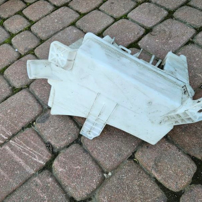 Zbiorniczek spryskiwaczy xenon Opel Mokka MOKKA X 95326309