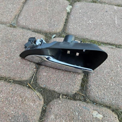 Klamka chrom chromowana przód przednia wnętrza Opel Mokka MOKKA X 13582163