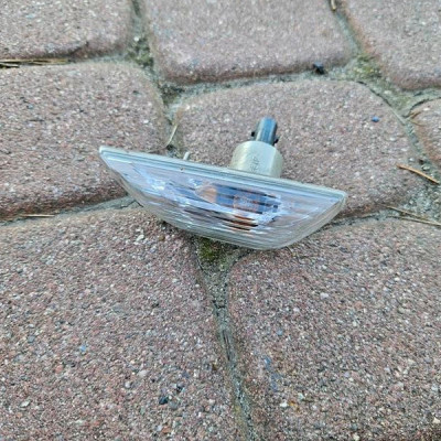 Kierunkowskaz lewy kierunek migacz Opel Mokka MOKKA X