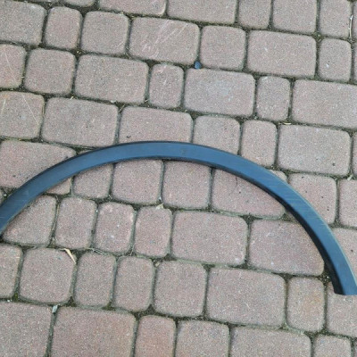 Listwa błotnika przód przednia lewa Opel Mokka MOKKA X 95164501