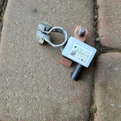 Klema minusowa czujnik natezenia Opel Corsa F E-Corsa 9837806180