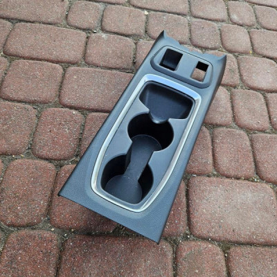 Obudowa osłona tunelu kubki podstawa tunel Opel Corsa F E-Corsa 39181020