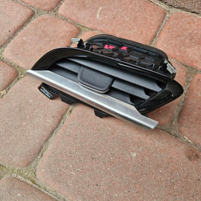 Kratka nawiewu lewa nadmuch Opel Corsa F E-Corsa 39198541