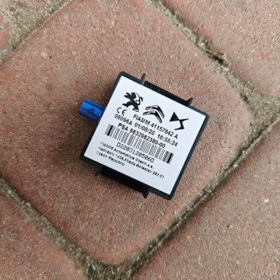 Wzmacniacz anteny antenowy Opel Corsa F E-Corsa 9832982380