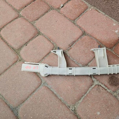 Prowadnica szyby uszczelki przód prawa Opel Corsa F E-Corsa 9823208080