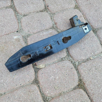 Ślizg zderzaka tył tylnego prawy mocowanie Opel Corsa F E-Corsa 9829543780