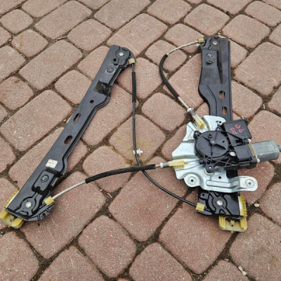 Podnośnik szyby przód przedni prawy EUROPA Opel Astra J IV 13260129