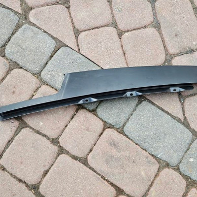 Listwa matowa drzwi przód przednia prawa Opel Astra J IV 13303937