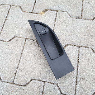 Przełacznik obudowa osłona szyby lewy Opel Astra J IV 13301888 13258639