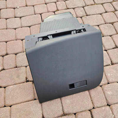 Schowek pasazera europa deski plastik Opel Corsa F E-Corsa 39176109