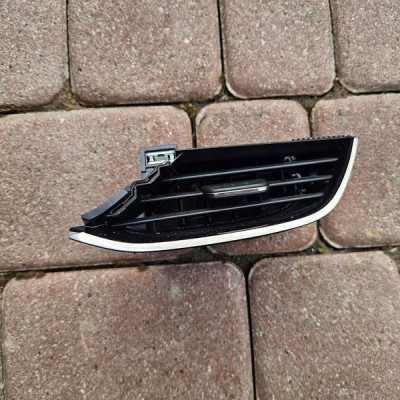 Kratka nawiewu deski nadmuch prawa Opel Corsa F E-Corsa 39198540