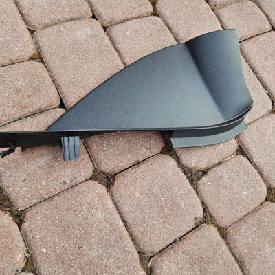 Obudowa osłona tunelu deski plastik Opel Corsa F E-Corsa 39176068