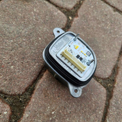 Moduł sterownik przetwonica led ledowa LEWA Opel Corsa F E-Corsa 90195123