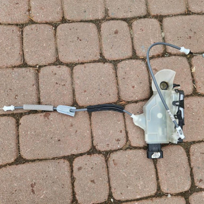 Zamek drzwi przód przedni lewy EUROPA Opel Corsa F E-Corsa PSA292850