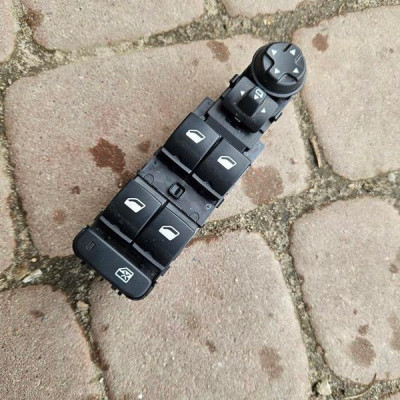 Przełącznik szyb sterownik panel lusterek Opel Corsa F E-Corsa 96788264ZD