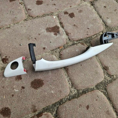 Klamka drzwi przód przednia lewa EUROPA Opel Corsa F E-Corsa KVC