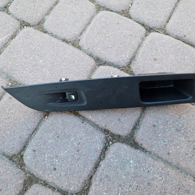 Panel obudowa przełączników szyb Opel Corsa F E-Corsa 9830172180 39176129