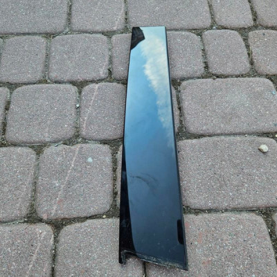 Obudowa słupka przednia prawa Opel Corsa F E-Corsa 39222097 98359058XK