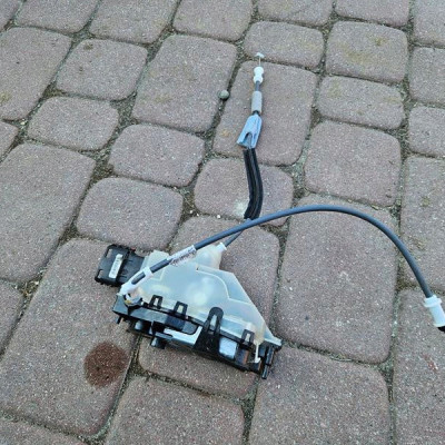 Zamek drzwi tył tylny lewy EUROPA Opel Corsa F E-Corsa PSA292854