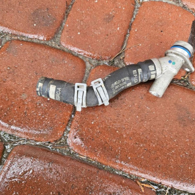 Kruciec wody przewód wąz 1.5D LXD Opel Astra K V 55486417