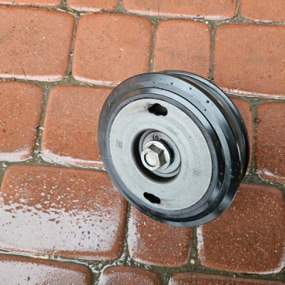 Koło pasowe niezerwane na wał 1.5D LXD Opel Astra K V 55514670