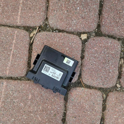 Moduł sterownik PDC czujników parkowania Opel Astra K V 13521137