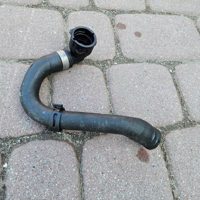 Przewód rura wąz wody chłodzenia magistrala 1.2 1.4 Opel Corsa E 13355363