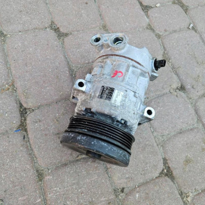 Sprężarka klimatyzacji 1.2 1.4 6353U Opel Corsa E 39006353