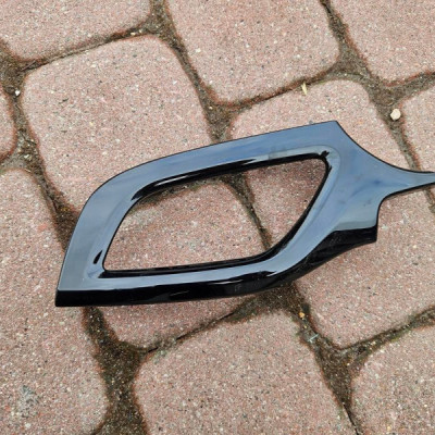 Obudowa osłona ramka dekor Opel Corsa E 39050126