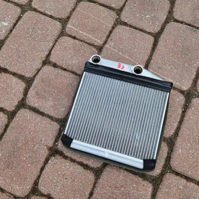 Chłodniczka ogrzewania nagrzewnicy Adam Corsa D Opel Corsa E 164210100