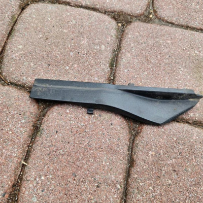 Listwa zakonczenie podszybia prawe podszybie EUROPA Opel Corsa E 13427540