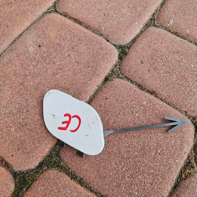 Zaślepka zderzaka przód przednia haka Z40r Opel Corsa E 13399230