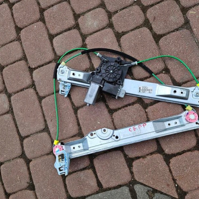 Podnośnik szyby przód przedni prawy EUROPA Opel Corsa E 39161990