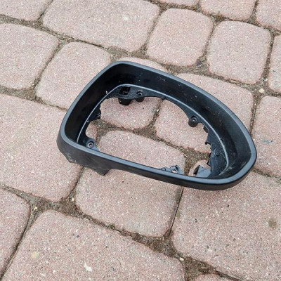 Obudowa osłona lusterka plastik lusterko EUROPA Opel Corsa E 095408