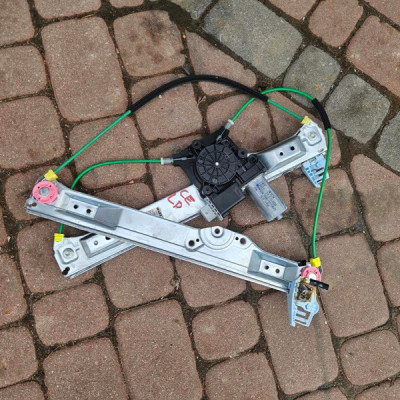 Podnośnik szyby przód przedni lewy EUROPA Opel Corsa E 39161989