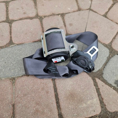 Pas bezpieczeństwa lewy EUROPA Opel Corsa E 39033225 39033165 607707500H