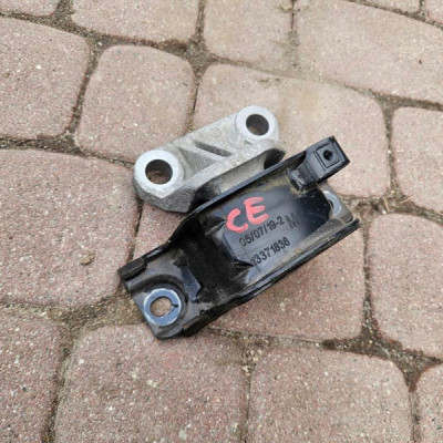 Poduszka łapa silnika M2 1.2 1.4 benzyna Opel Corsa E Corsa D 13371838