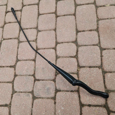 Ramie wycieraczek EUROPA prawe Opel Corsa E Corsa D 13284134