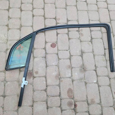 Szyba drzwi przód przednia lewa 2014r uszczelka zgarniacz Opel Mokka