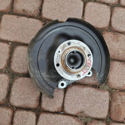 Piasta łożysko zwrotnica tył tylna lewa zawieszenia Opel Corsa F E-Corsa