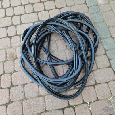 Uszczelka drzwi bagaznika karoseryjna Opel Corsa F E-Corsa