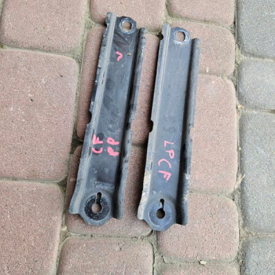Uchwyt wspornik sanek przód przednich mocowanie belki Corsa F E-Corsa