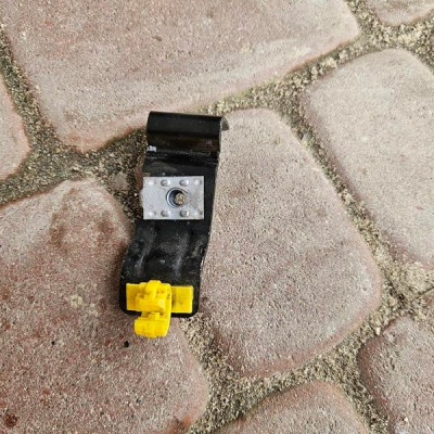 Uchwyt mocowanie maski lampy wspornik mocowanie Opel Meriva B 13278405