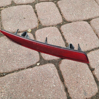 Odblask zderzaka tył tylny prawy HB 5 drzwi Opel Astra J 4 IV 13262018