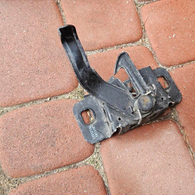 Zamek maski rygiel EUROPA prosty Opel Astra J 4 IV 13312134