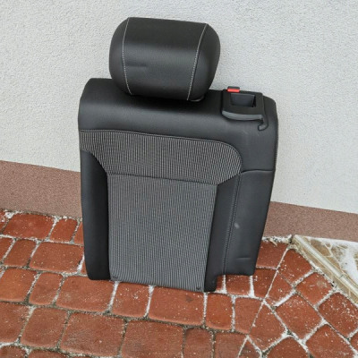 Kanapa oparcie fotela tył tylne HB 5 drzwi półskóra Opel Astra J 4 IV