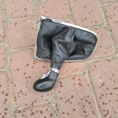 Gałka zmiany biegów mieszek 5 biegów lewarek Opel Astra J 4 IV