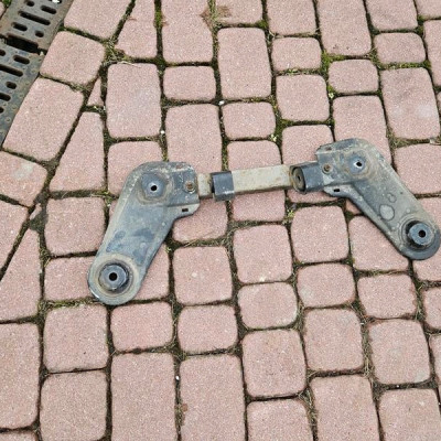 Wieszak mocowanie wydechu uchwyt wspornik Opel Astra J 4 IV