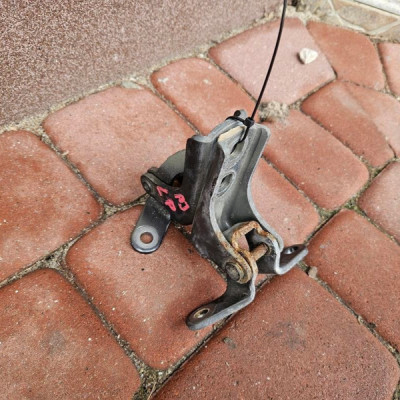 Zawias zawiasy drzwi przód przedni lewy lewe kpl Opel Astra J 4 IV